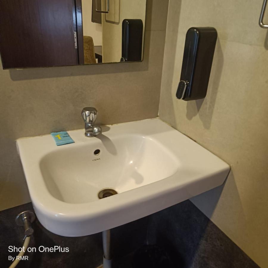 Astra Hotels & Suites - Hsr Layout Sector 1, Near Ecospace Bellandur Bangalore Buitenkant foto