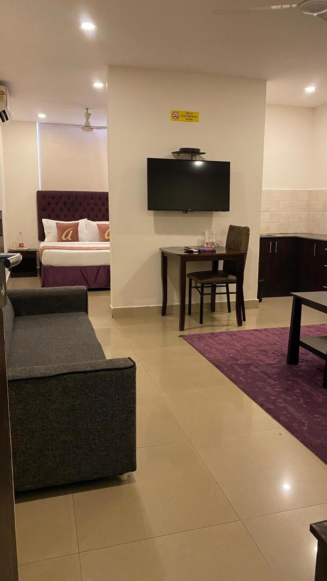 Astra Hotels & Suites - Hsr Layout Sector 1, Near Ecospace Bellandur Bangalore Buitenkant foto